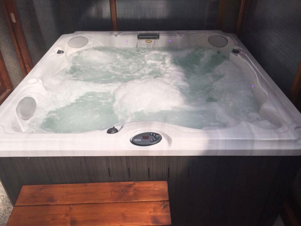 Apartmanovy Dom Red Hotel Podhájska Buitenkant foto