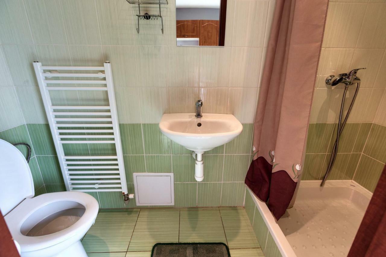 Apartmanovy Dom Red Hotel Podhájska Buitenkant foto