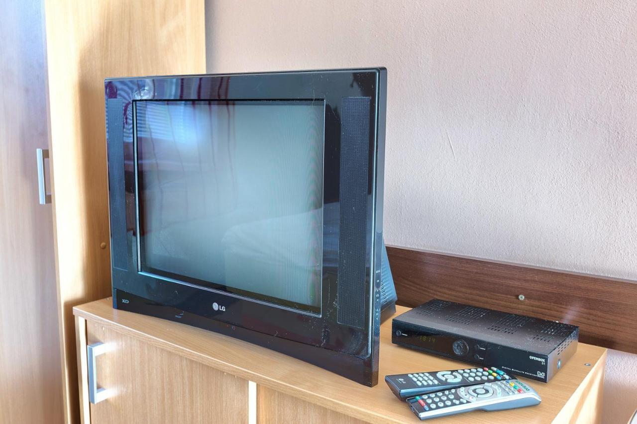 Apartmanovy Dom Red Hotel Podhájska Buitenkant foto